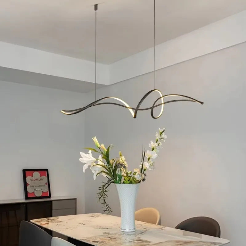 Pendente Artístico Curvilíneo de Teto - em LED Moderno