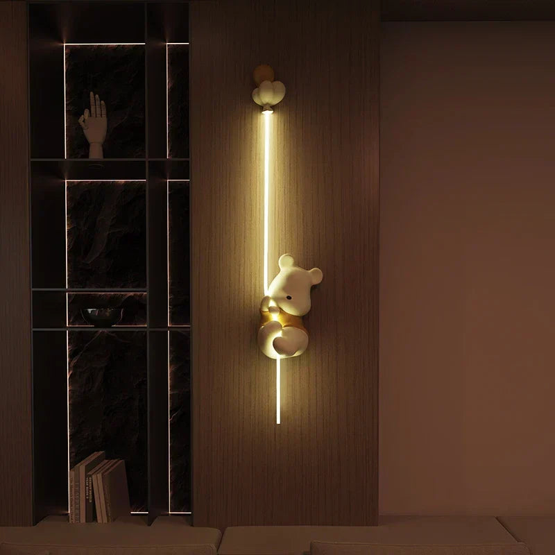 Luminária Arandela Urso Aventureiro – Luz LED Decorativa