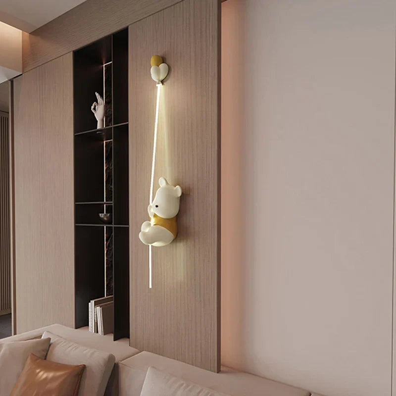 Luminária Arandela Urso Aventureiro – Luz LED Decorativa