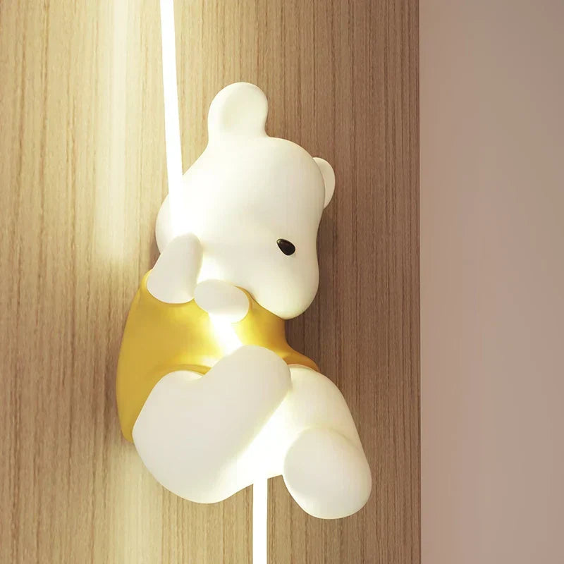 Luminária Arandela Urso Aventureiro – Luz LED Decorativa